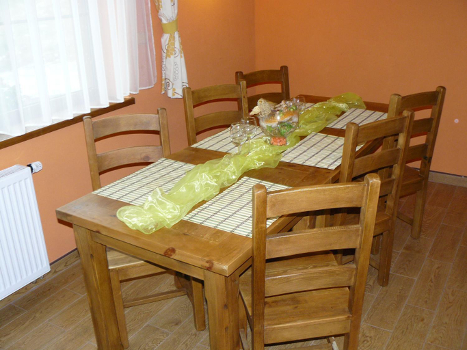 Others 5, Chaty Hldocin, Uhliska, Ostrazica, Zmrazov, Tvrdošín