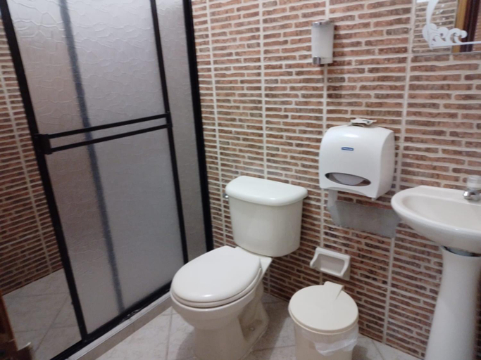 Bathroom 5, Hotel La Casona Del Valle, Valledupar
