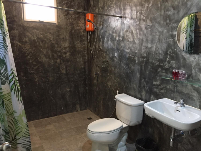 Bathroom 2, Bangbaobeach Resort, Koh Chang