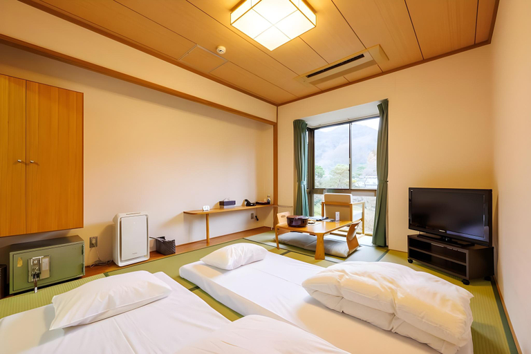Bedroom 3, Kamogawaso, Takehara