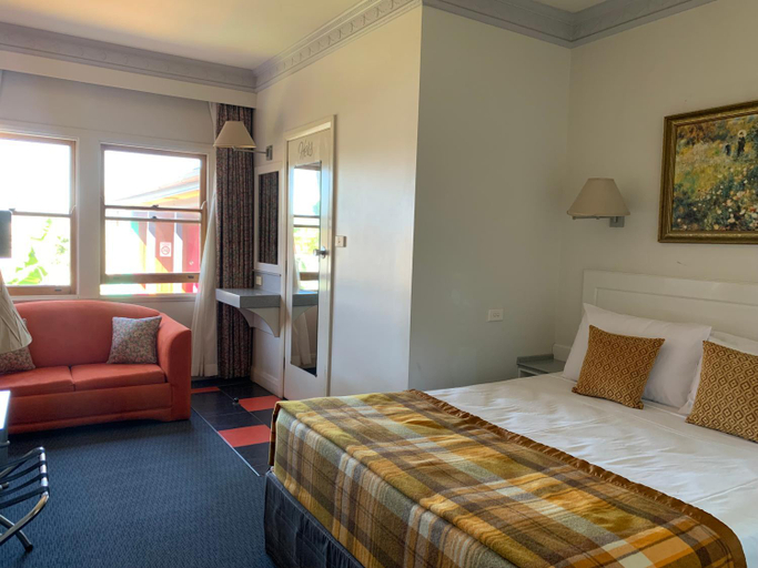 Others 3, Moruya Monarch Hotel, Eurobodalla
