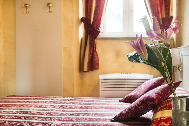 Bedroom 3, Domus Trevi, Rome