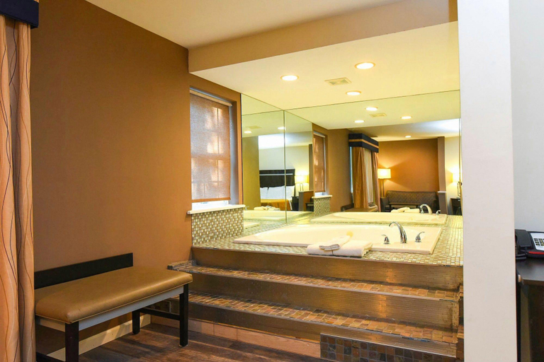 Others 5, Capital Inn and Suites, Rensselaer