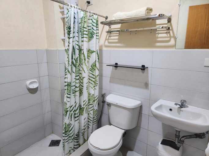 Bathroom 3, CJIAN Studio Apartments, Baguio City