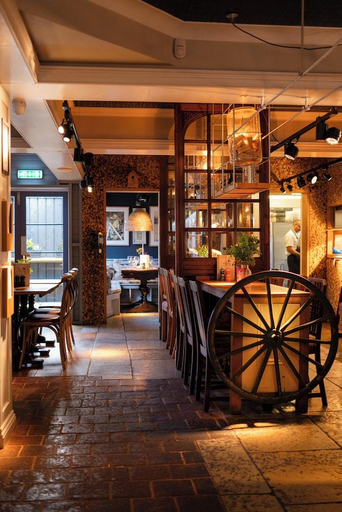 Food & Drinks 4, The Running Horse, Hampshire