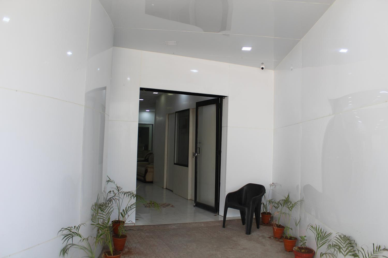 Others 5, HOTEL SKYLARK, Valsad