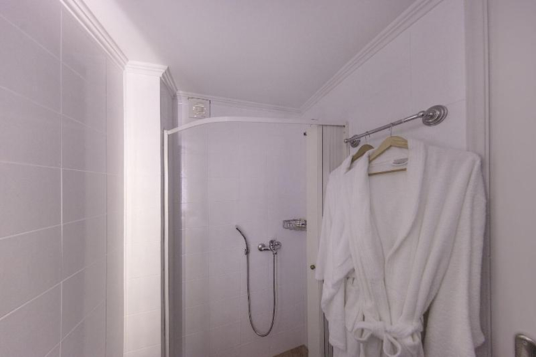 Bathroom 4, White Hills Suites & Spa, Central Greece