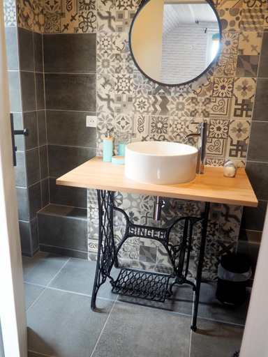Bathroom 3, Esprit Marine Appart'Hotel Le Rainbow 3 personnes, Manche
