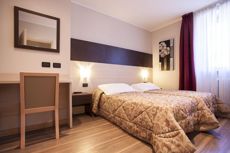 Bedroom 4, Vittoria, Trento
