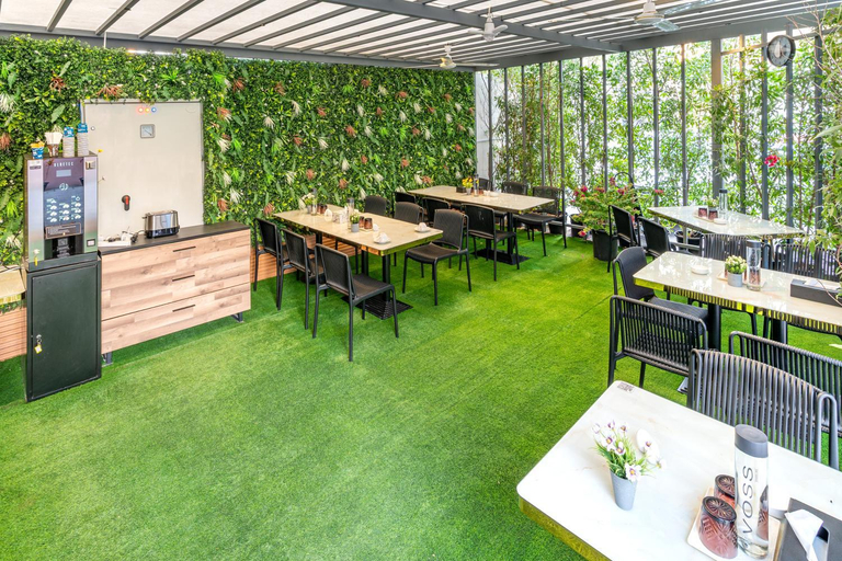 Food & Drinks 5, Boutique-Trade Center, Dubai
