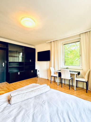 Room 4, Garden Villa by Danube 16 Guests, Wien