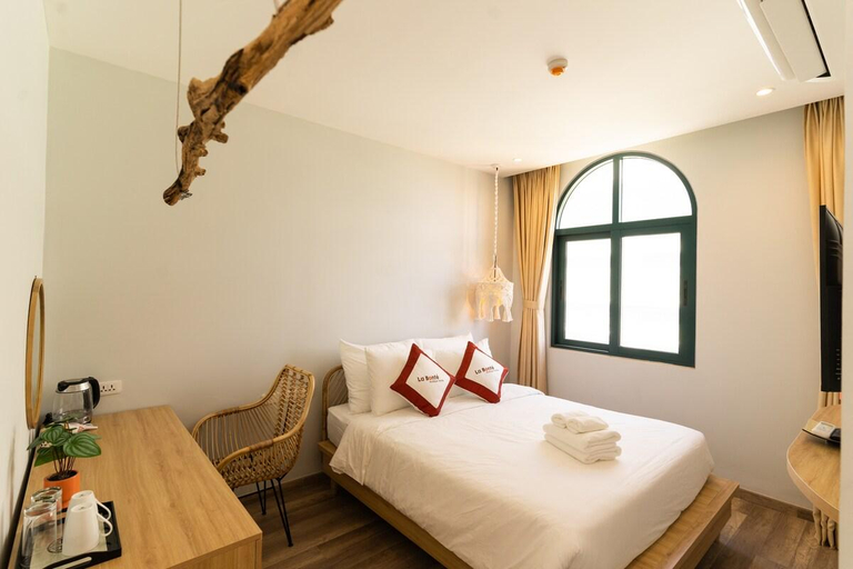 Bedroom 2, Beach Townhouse 5BR and shared swimming pools, Phú Quốc