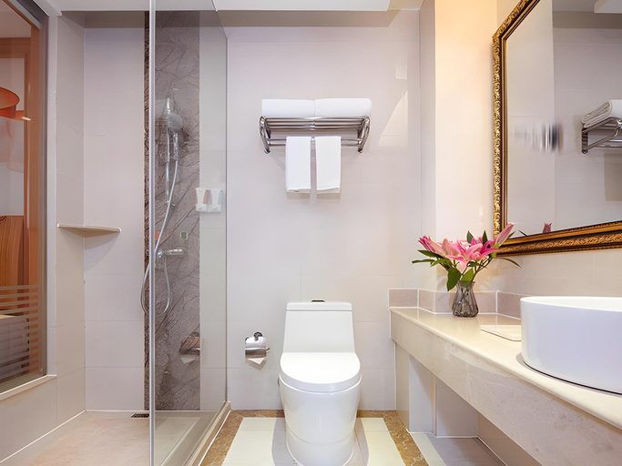 Bathroom 3, Vienna Hotel Hubei Macheng Cultural Town, Huanggang