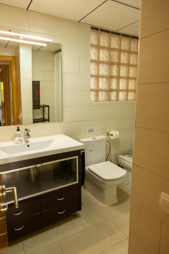 Bathroom 3, Dalt Vila Salou Deluxe, Tarragona