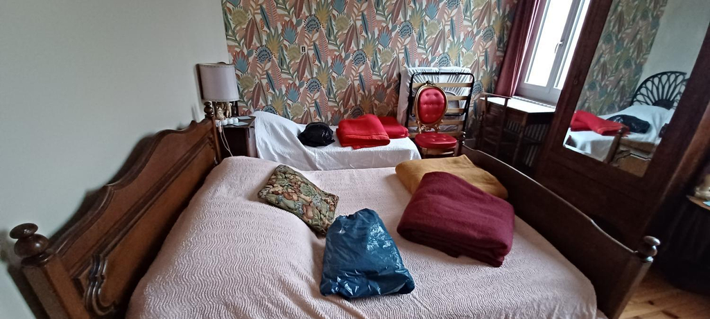 Others 5, Chez Virginie - chambre du Bourg, Hautes-Pyrénées