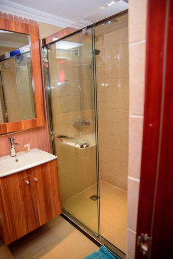 Bathroom 3, World Lilies Hotel & Events Place, Ido