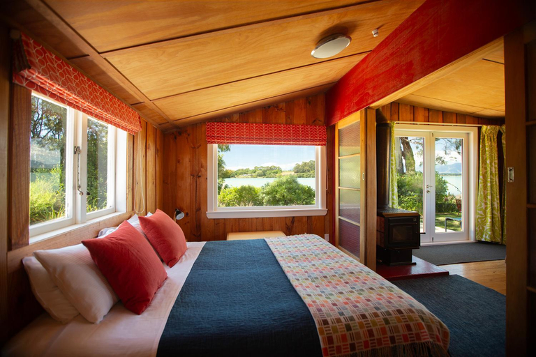 Bedroom, The Apple Pickers' Cottages, Tasman
