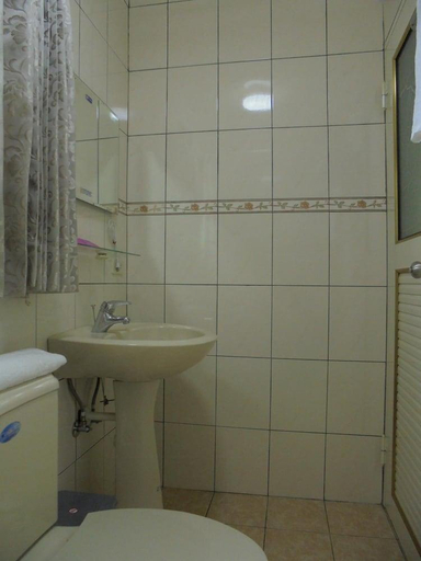 Bathroom 3, Antique Courtyard B&B, Kinmen