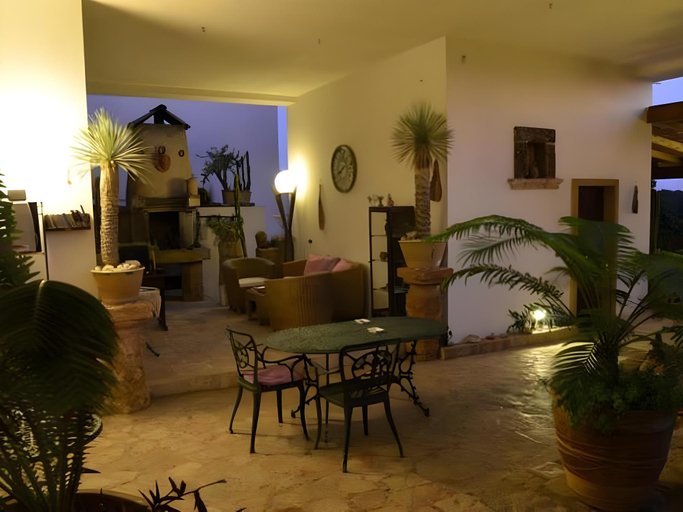 Others 4, Felline In Bed&Breakfast Dimora di Charme el Salento, Lecce