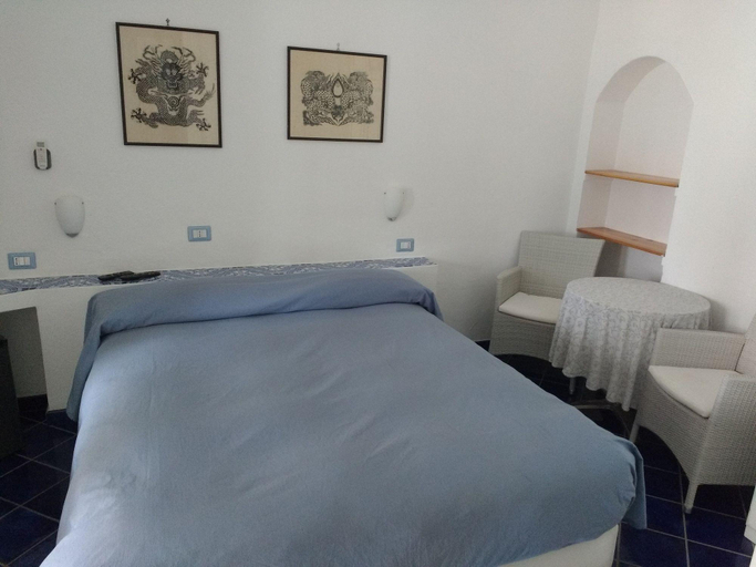 Bedroom 2, Pensione La Giara, Messina