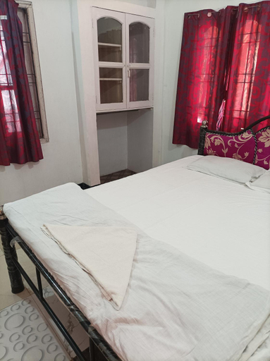 Bedroom 2, Kirtti Inn, Kamrup