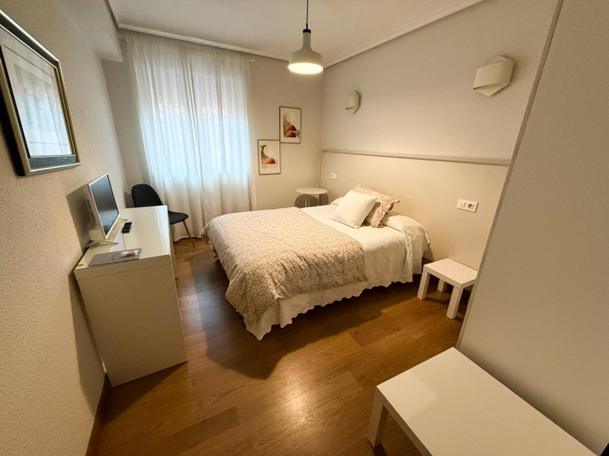 Bedroom 3, Hosteria El Cruce, Cantabria
