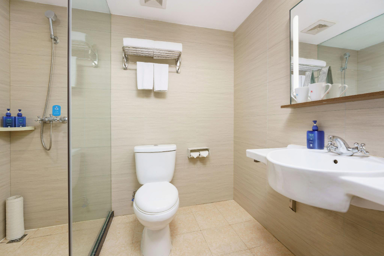 Bathroom 3, Hanting Hotel Dalian Qingniwaqiao Metro Station, Dalian