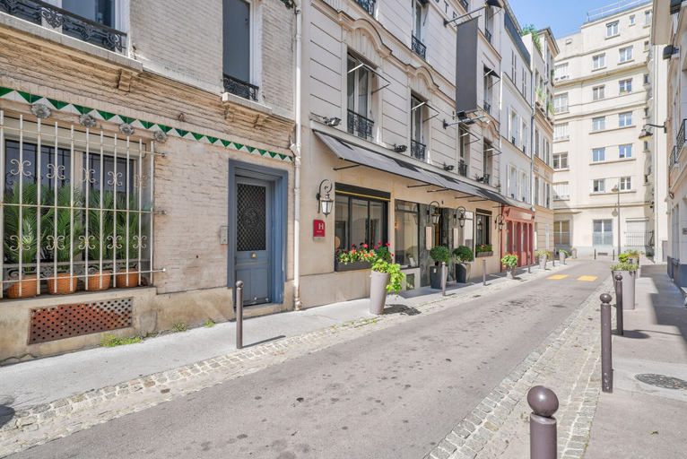 Exterior & Views 3, 1548 GrosCaillou, Paris
