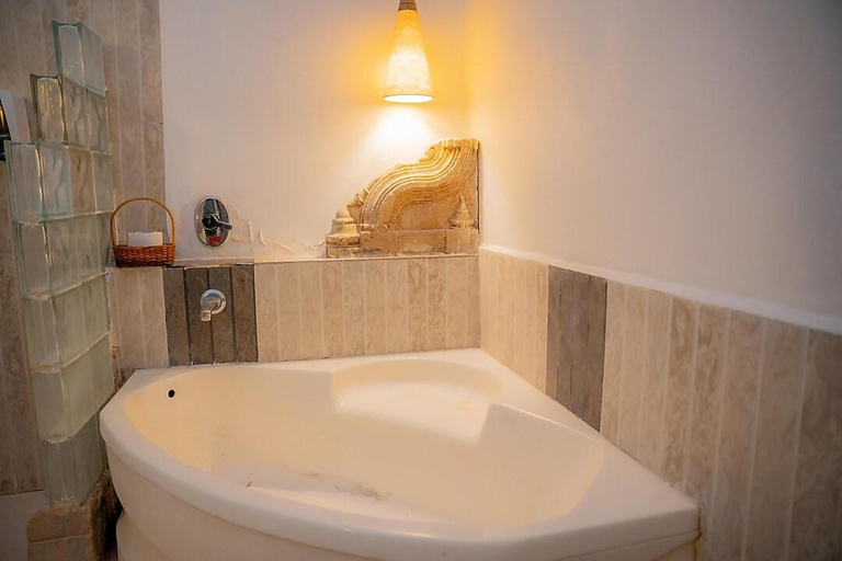 Bathroom 4, Aloof The Jungle Lodge Ranakpur, Pali