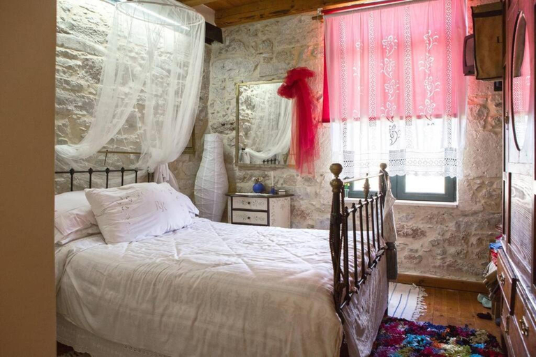 Bedroom 2, Villa Elborgini in Heraklion suburbs, Crete