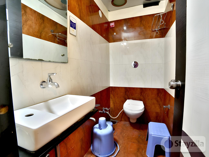 Others 3, Hotel Harmony, Junagadh