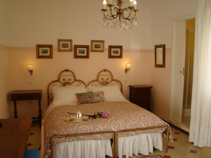 Bedroom 4, Sa Chessa, Sassari