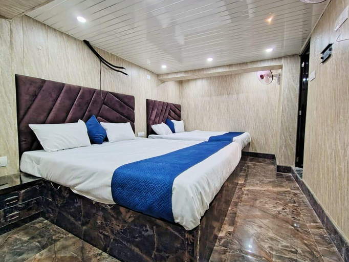 3, Shree Laxman Guest House, Varanasi