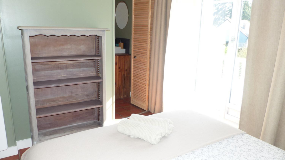 Bedroom 2, Maison d'hotes KerCalow, Chambres d'hotes, Ille-et-Vilaine
