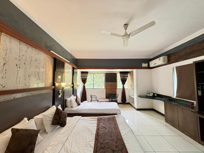 Bedroom 3, Honeybee Resort, Pune