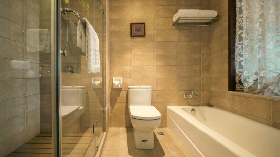 Bathroom 5, Lijiang Huama Hotel, Lijiang