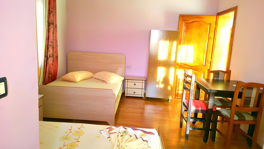 Bedroom 3, Studio Zaimi, Vlorës