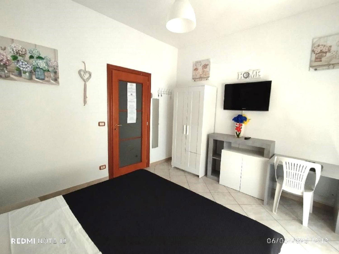 Others 4, Casa Gio, Rome