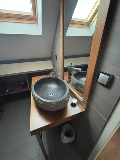 Bathroom 3, Les hauts de Chaumont, Loir-et-Cher