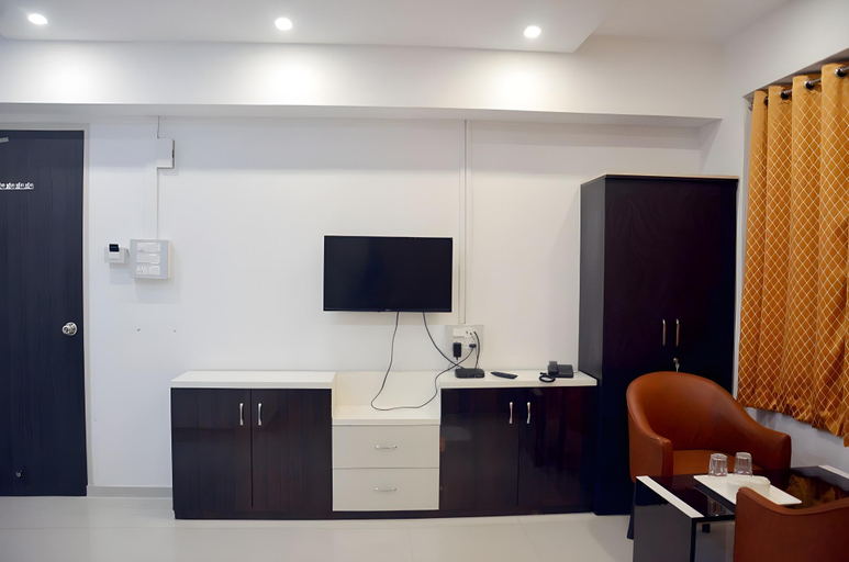 Public Area 2, Renuka Executive, Pune