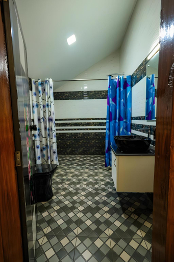 Bathroom, The River Mist, Wayanad