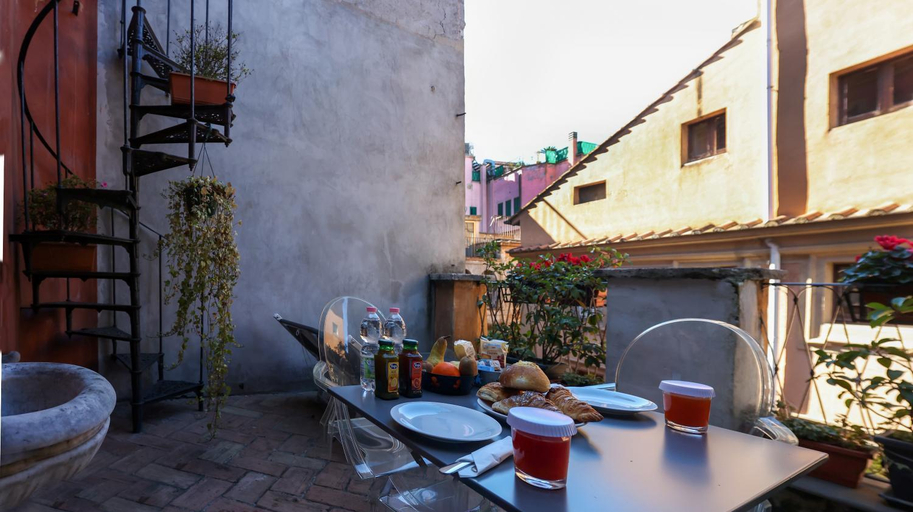 Others 2, Casa de' Coronari Suites, Rome