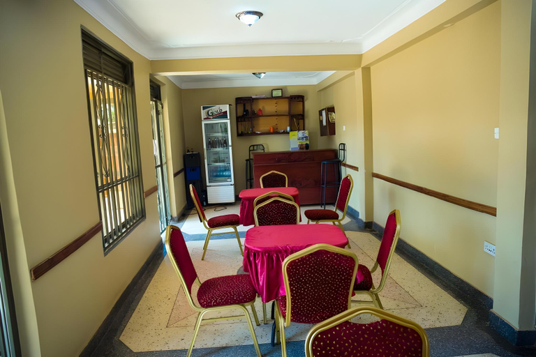 Others 3, Lucky Guest House, Jinja