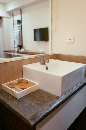 Bathroom 4, Nadi Hotel Legian, Badung