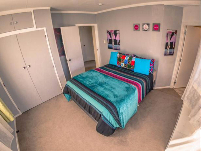Others 2, B&B Abundance, Rotorua