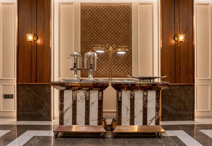 Bathroom, Hotel Raunak, Panchkula
