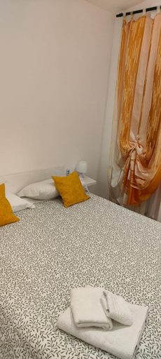 Bedroom, Sleep and Travel, Roma