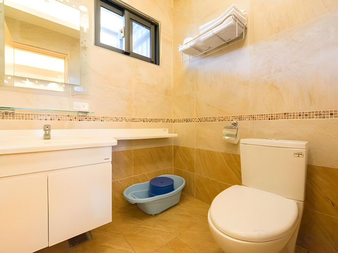 Bathroom 3, E-Phone Guesthouse, Hualien