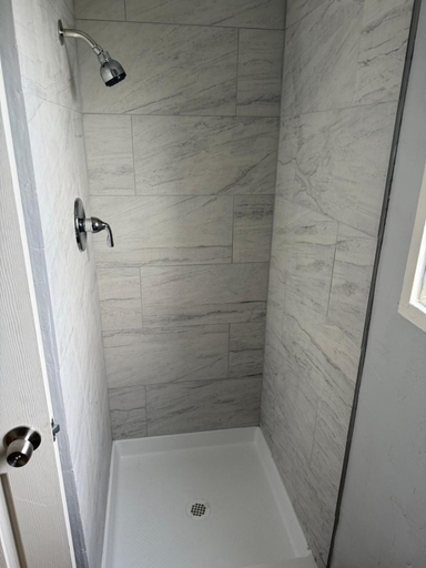 Bathroom 4, Palms Motel, Alameda