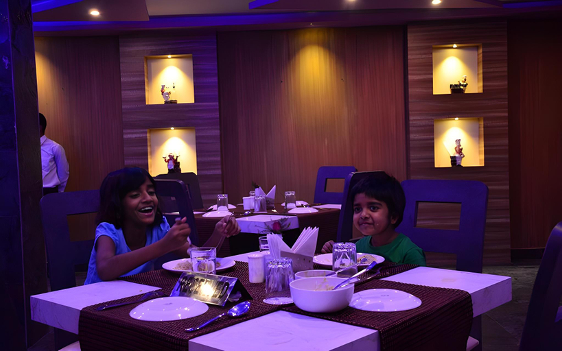 Food & Drinks 3, The Dolphin Palace Hotel, Nadia